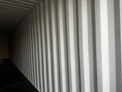 CONTAINER MARITTIMO 40 PIEDI - 12m
Prestiamo particolare attenzione alla qualità dei container che proponiamo:
perfetta tenuta stagna,
buono stato del pavimento,
ottime condizioni generali delle pareti e della struttura,
corretto funzionamento delle porte.
CONTAINER disponibile immediatamente